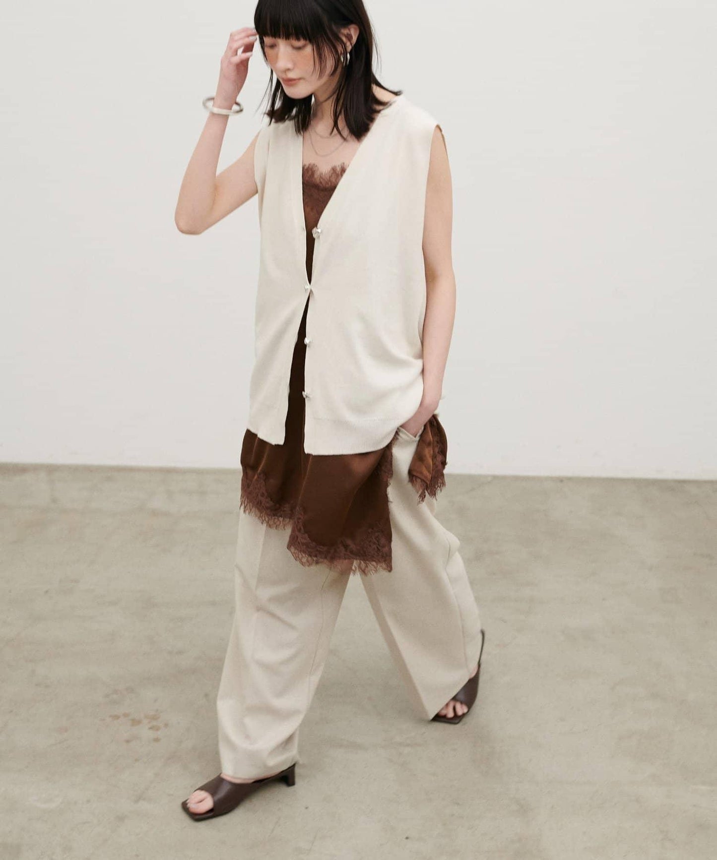 再生聚酯質感紐扣背心（線上）