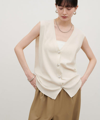 再生聚酯質感紐扣背心（線上）