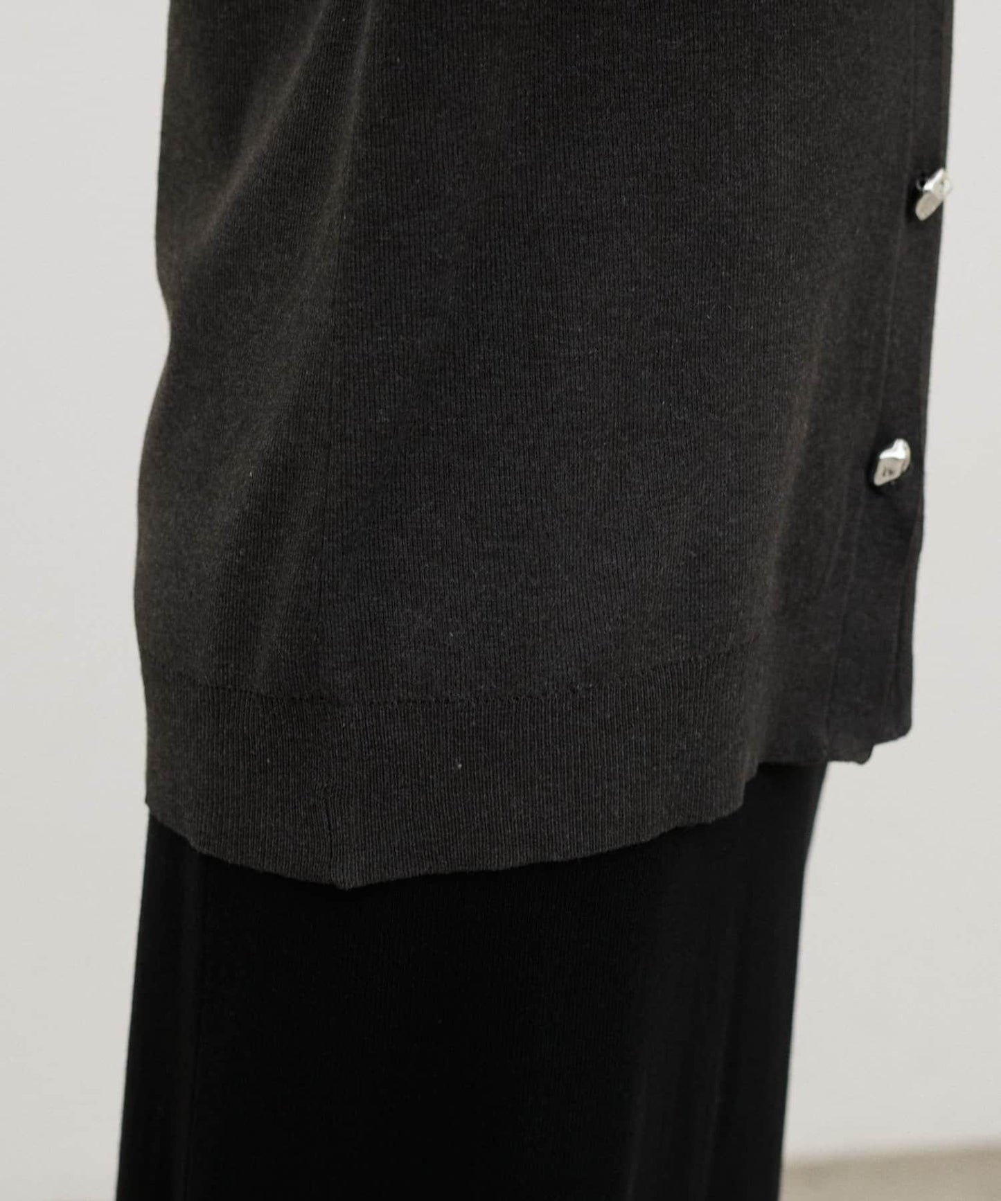 再生聚酯質感紐扣背心（線上）