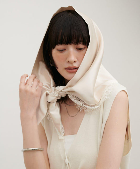 緞面蕾絲絲巾（網絡）