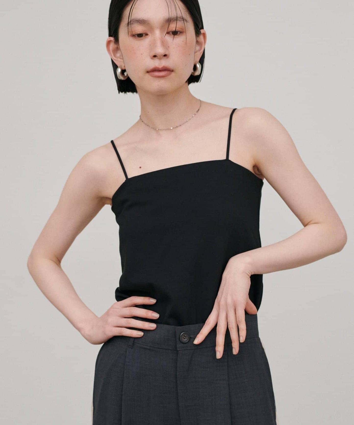 帶胸墊 後背開口 彈力Ponte面料 吊帶上衣