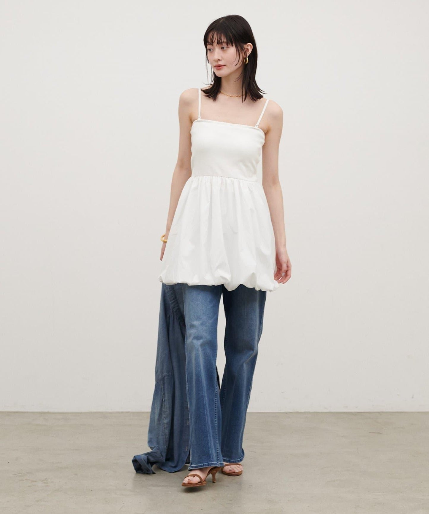 內置胸杯拼接泡泡廓形吊帶背心