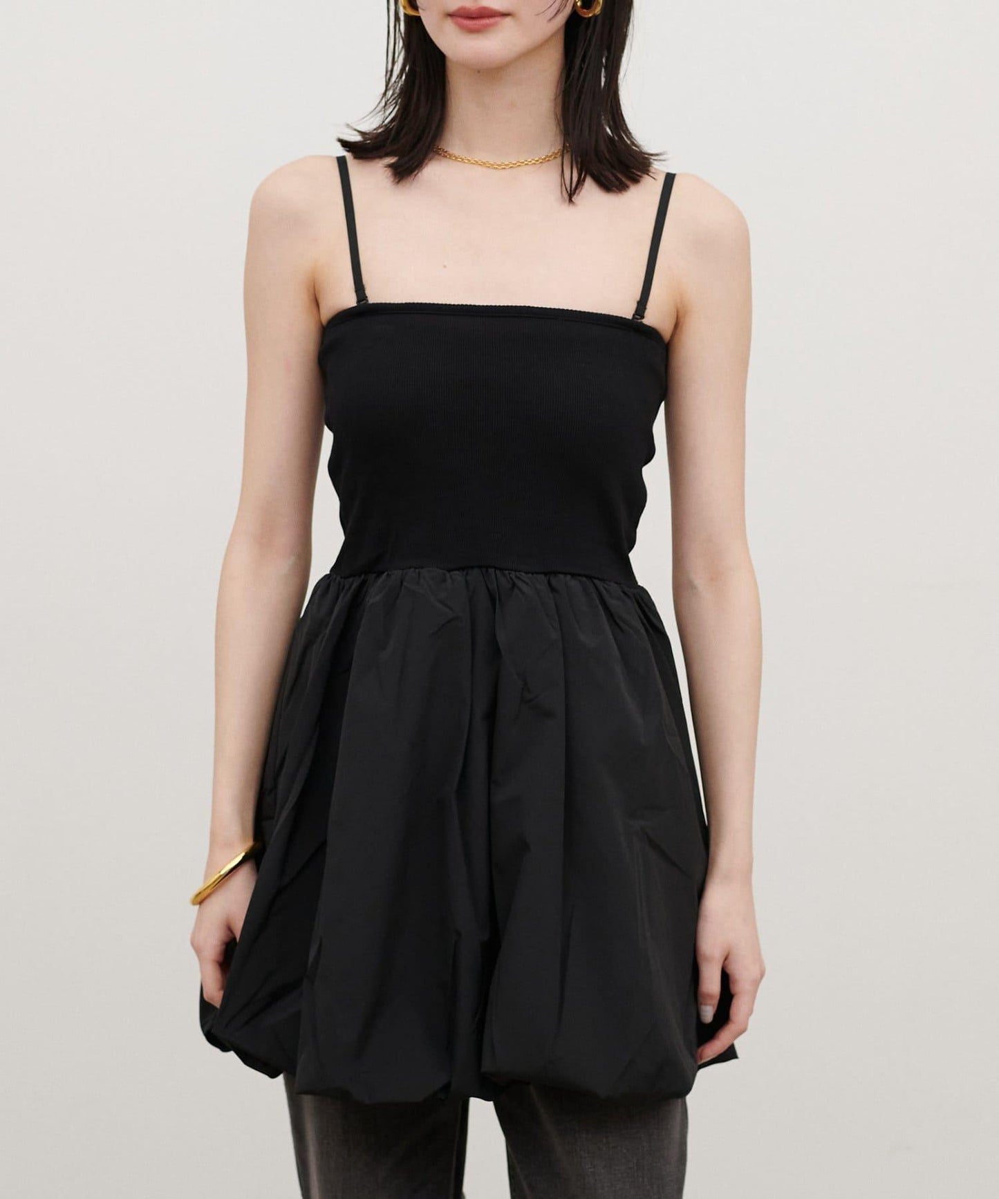 內置胸杯拼接泡泡廓形吊帶背心