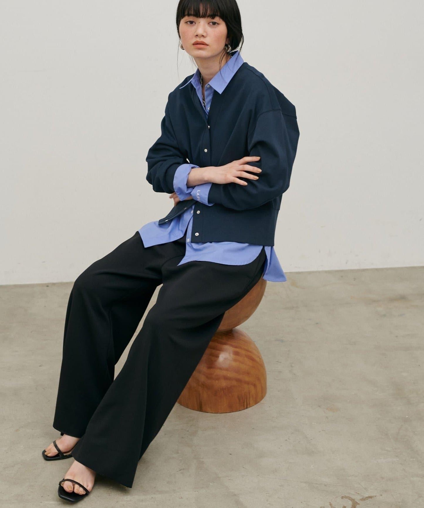 圓點按扣 V領設計 針織開衫