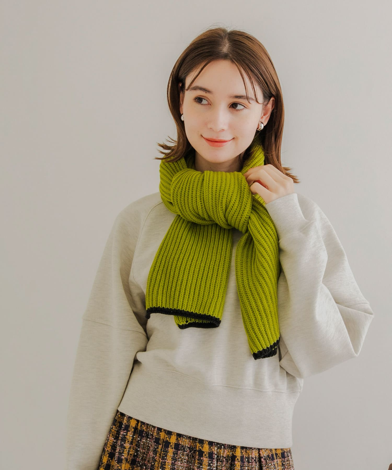 102402806