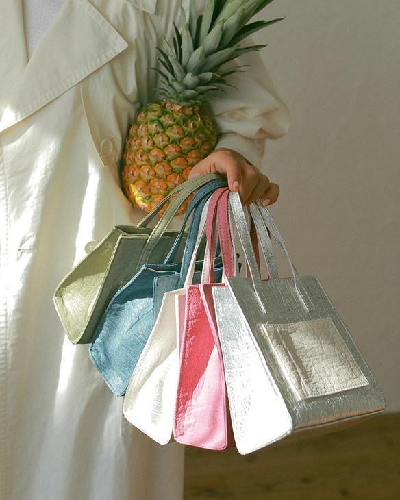 166359809