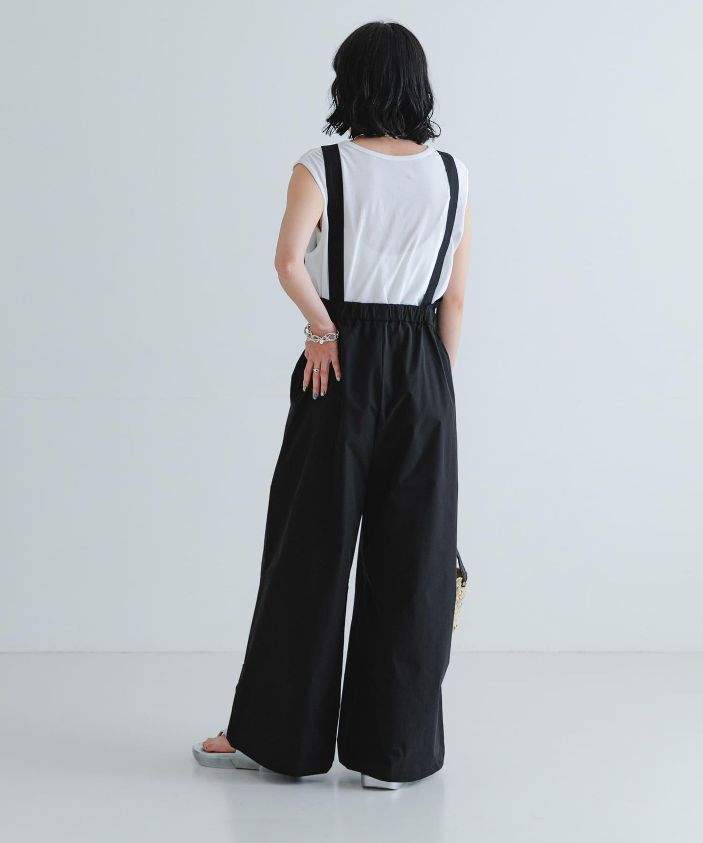 166109547