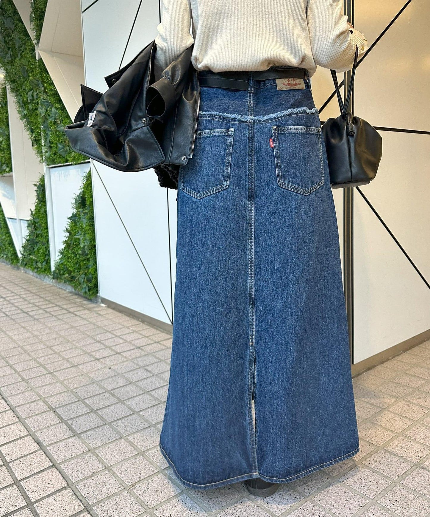 140716618