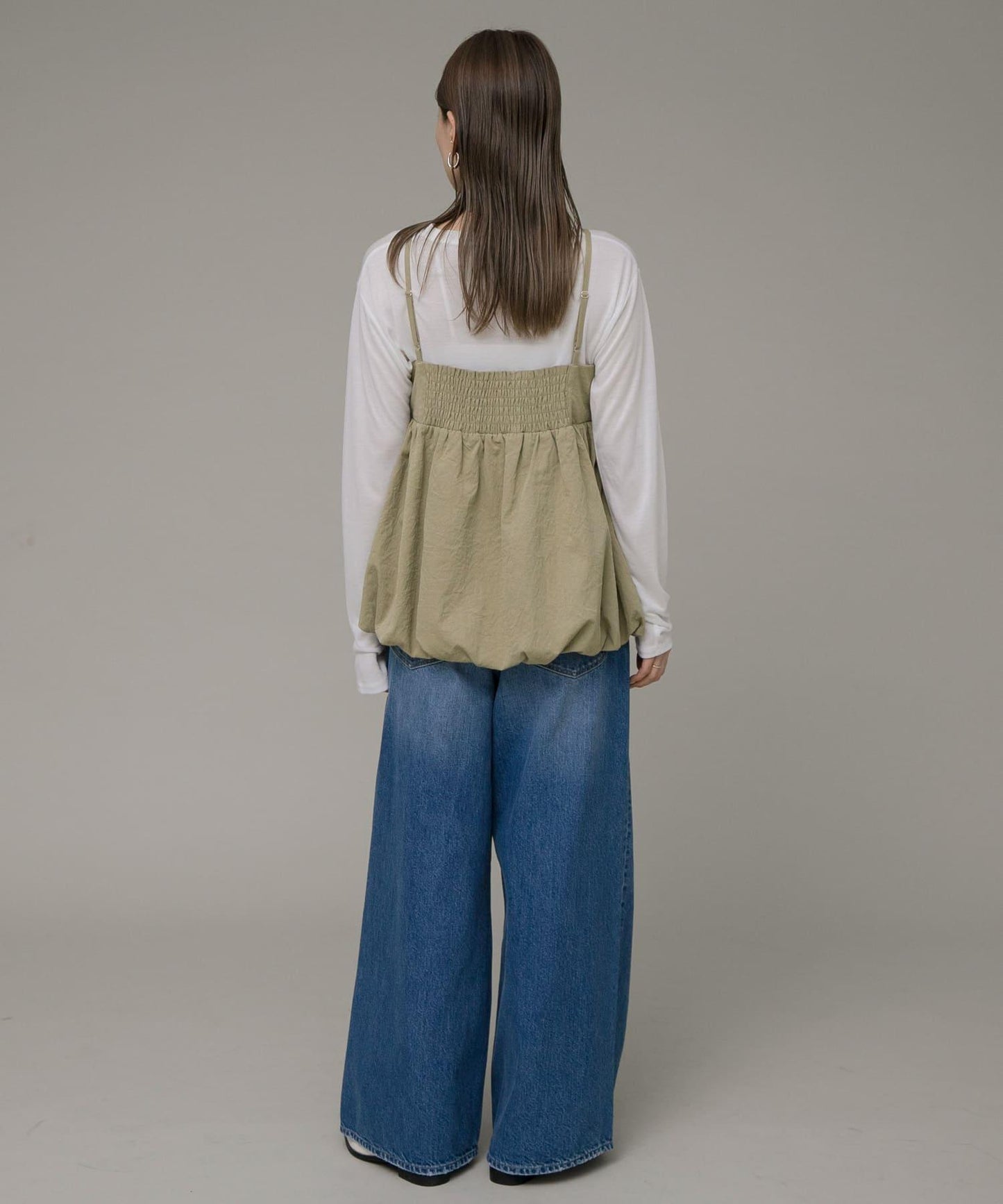 166098477