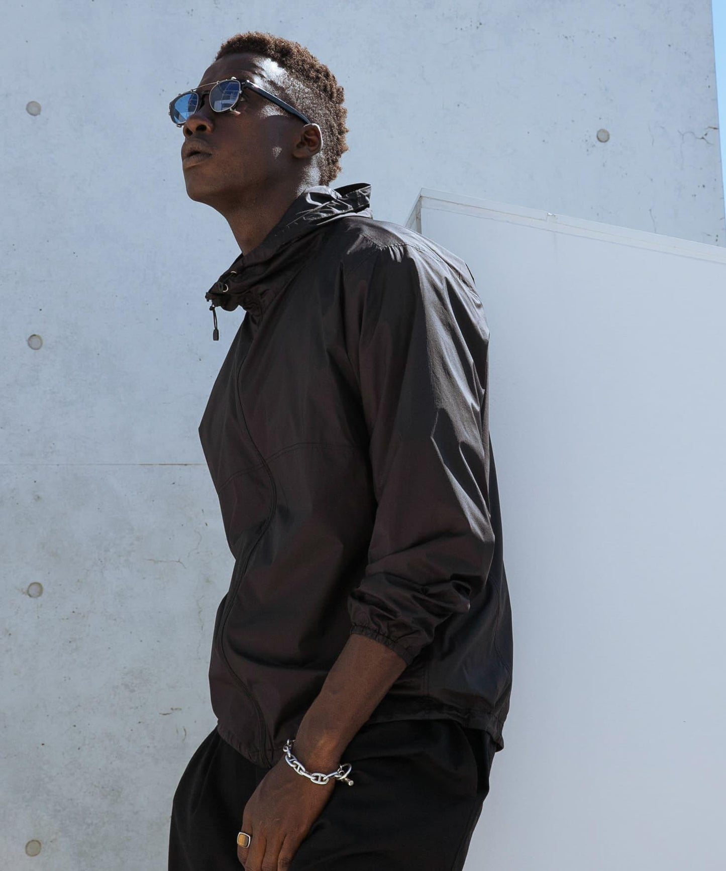 166131953