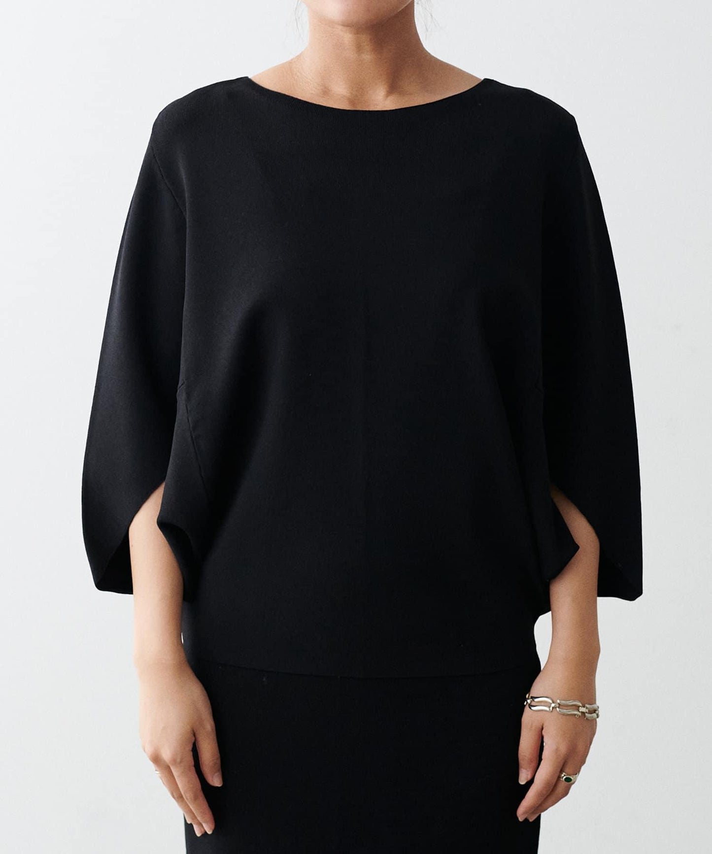 160965093