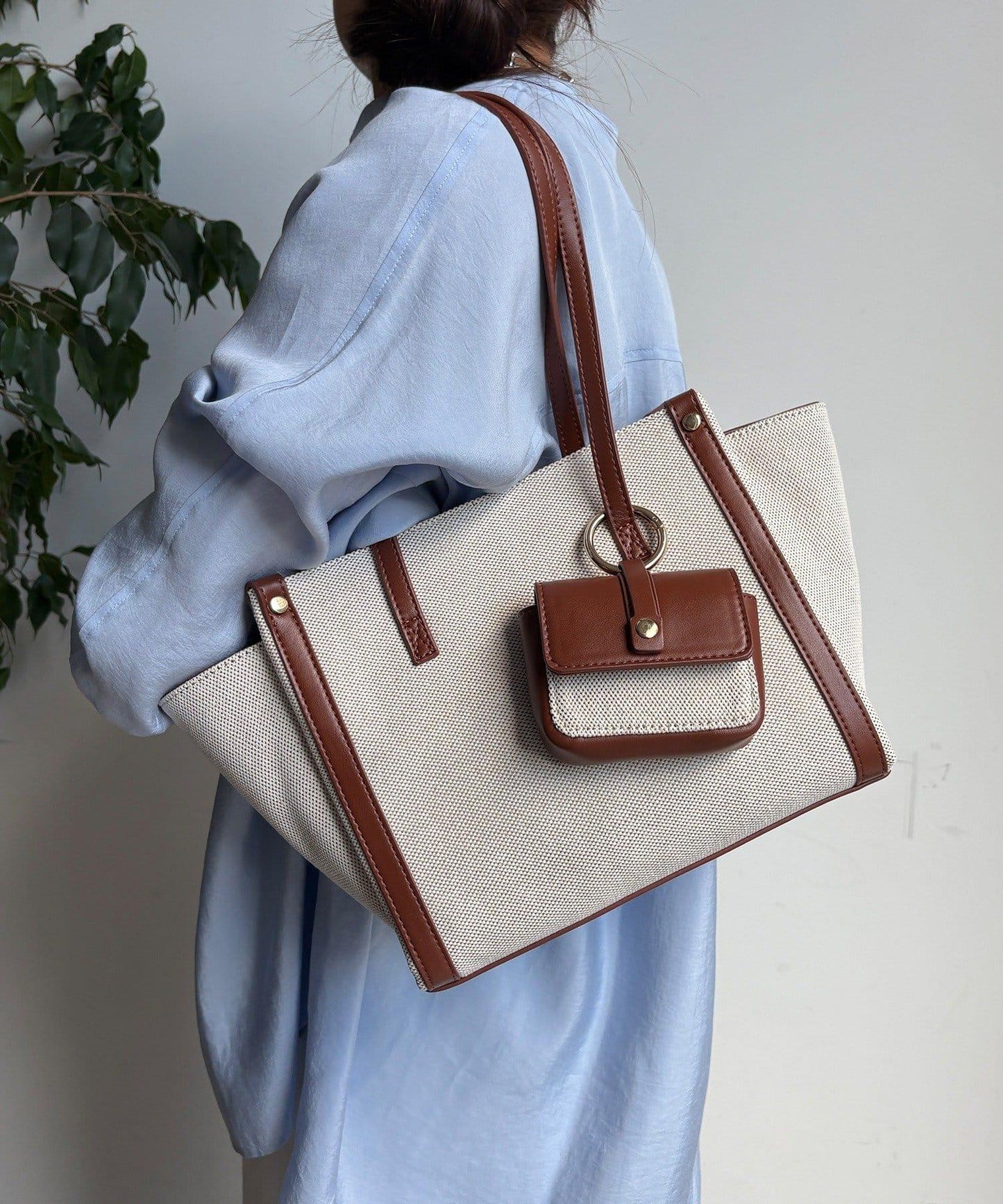 277910525