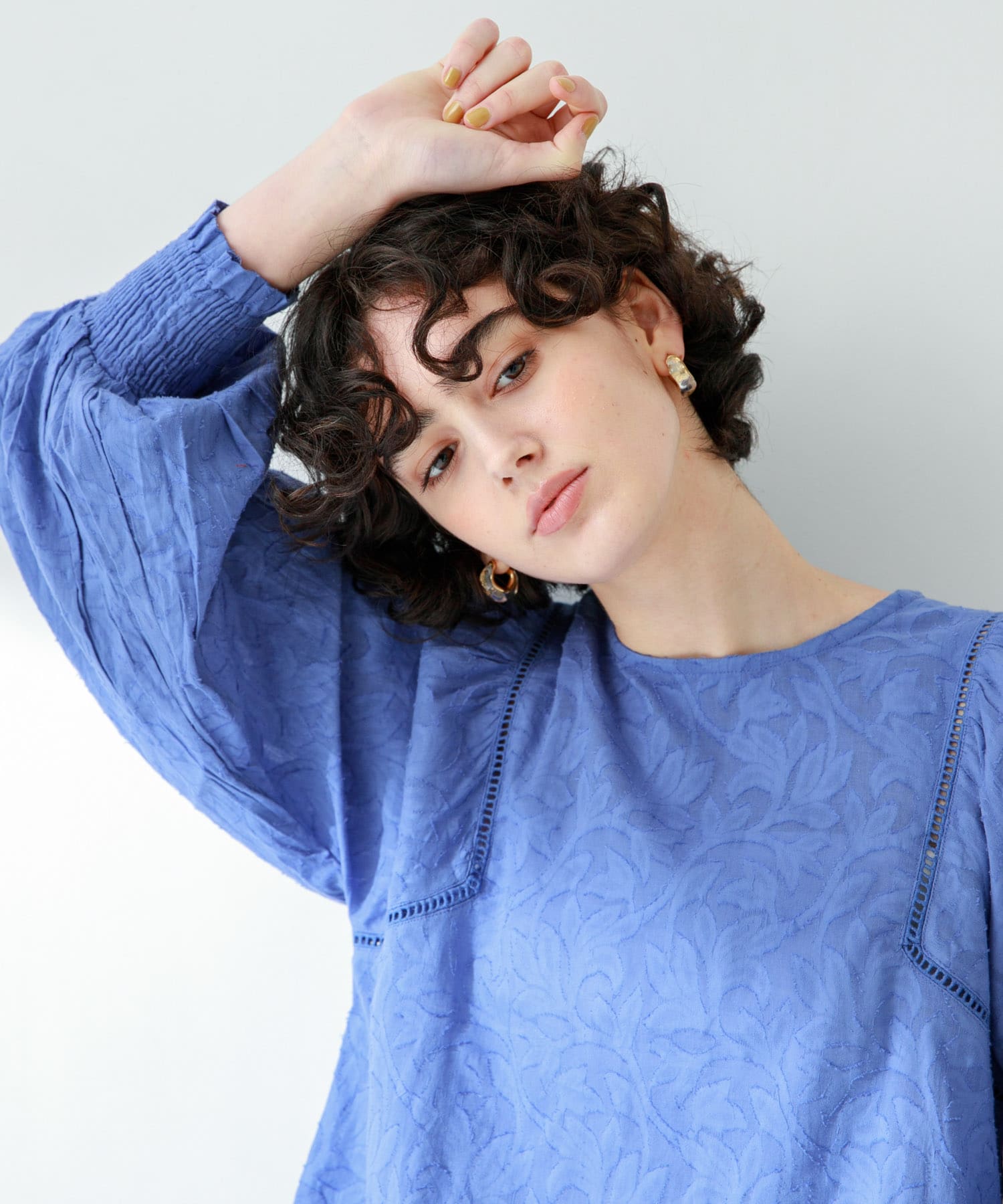 121528983