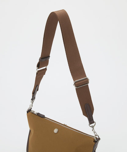 171261097