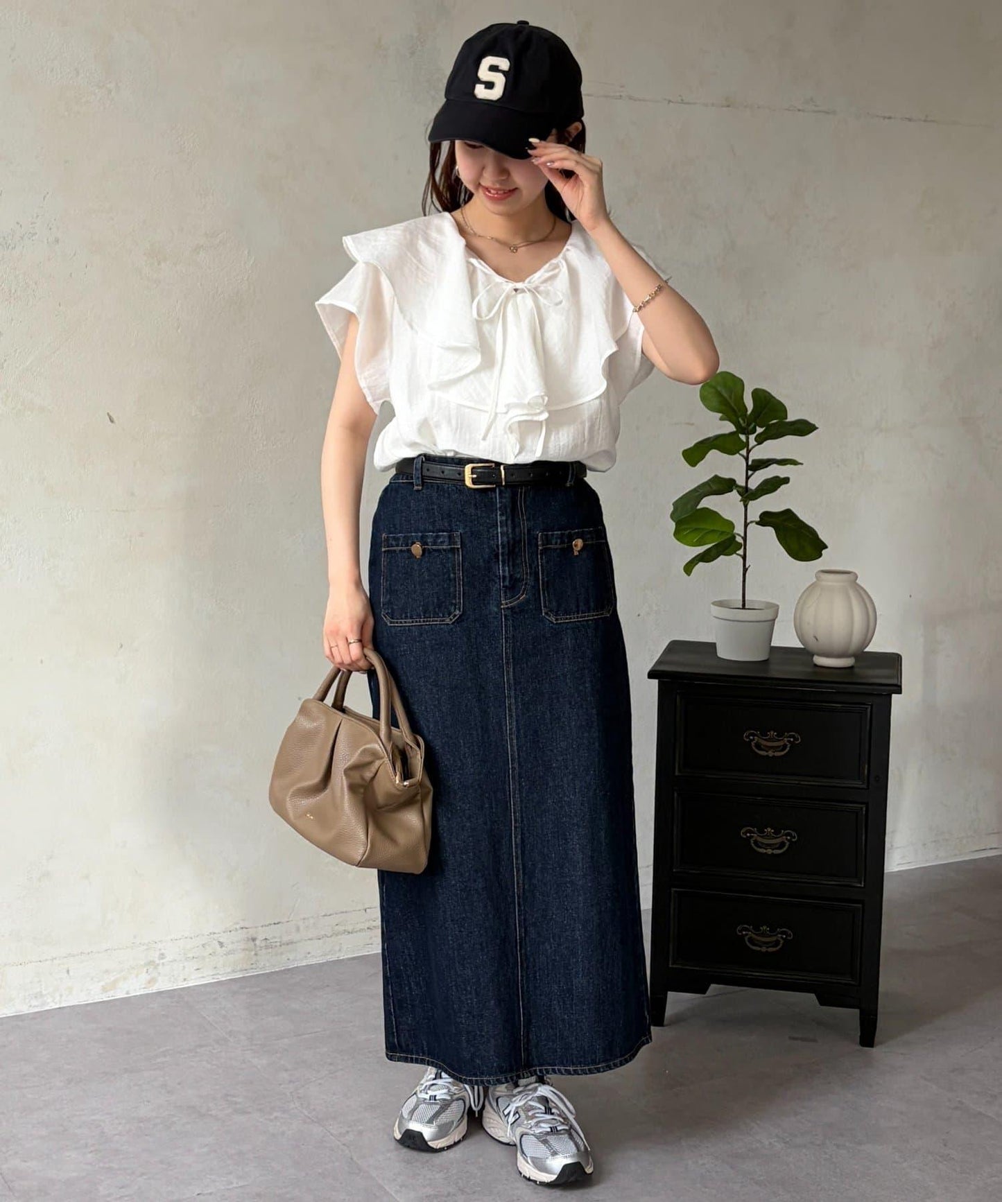 286574824