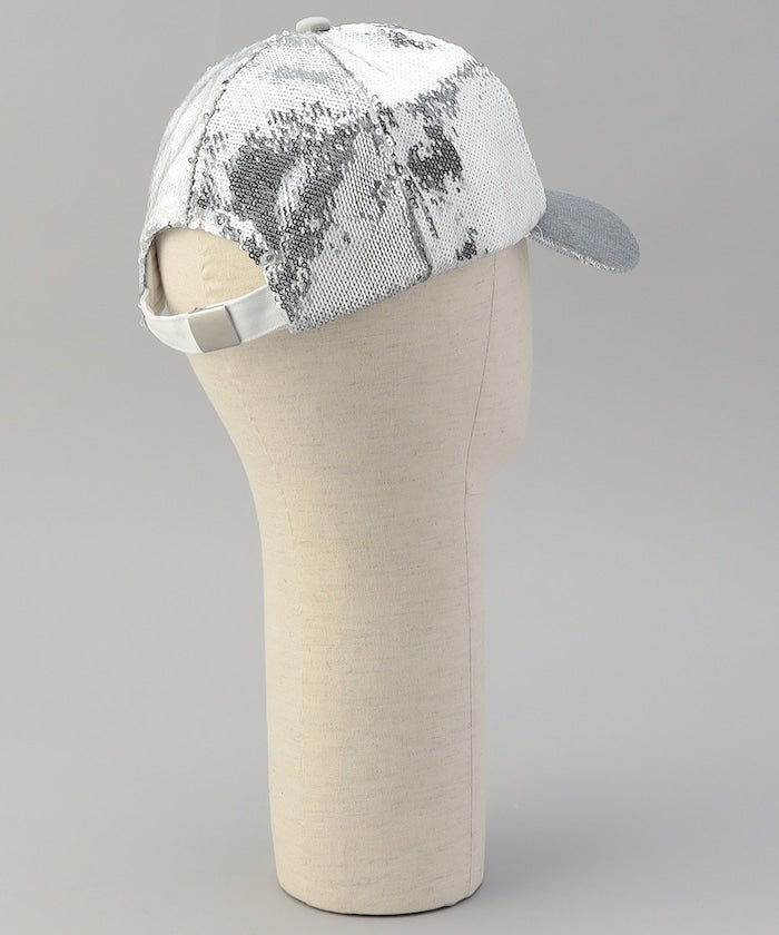 121252600