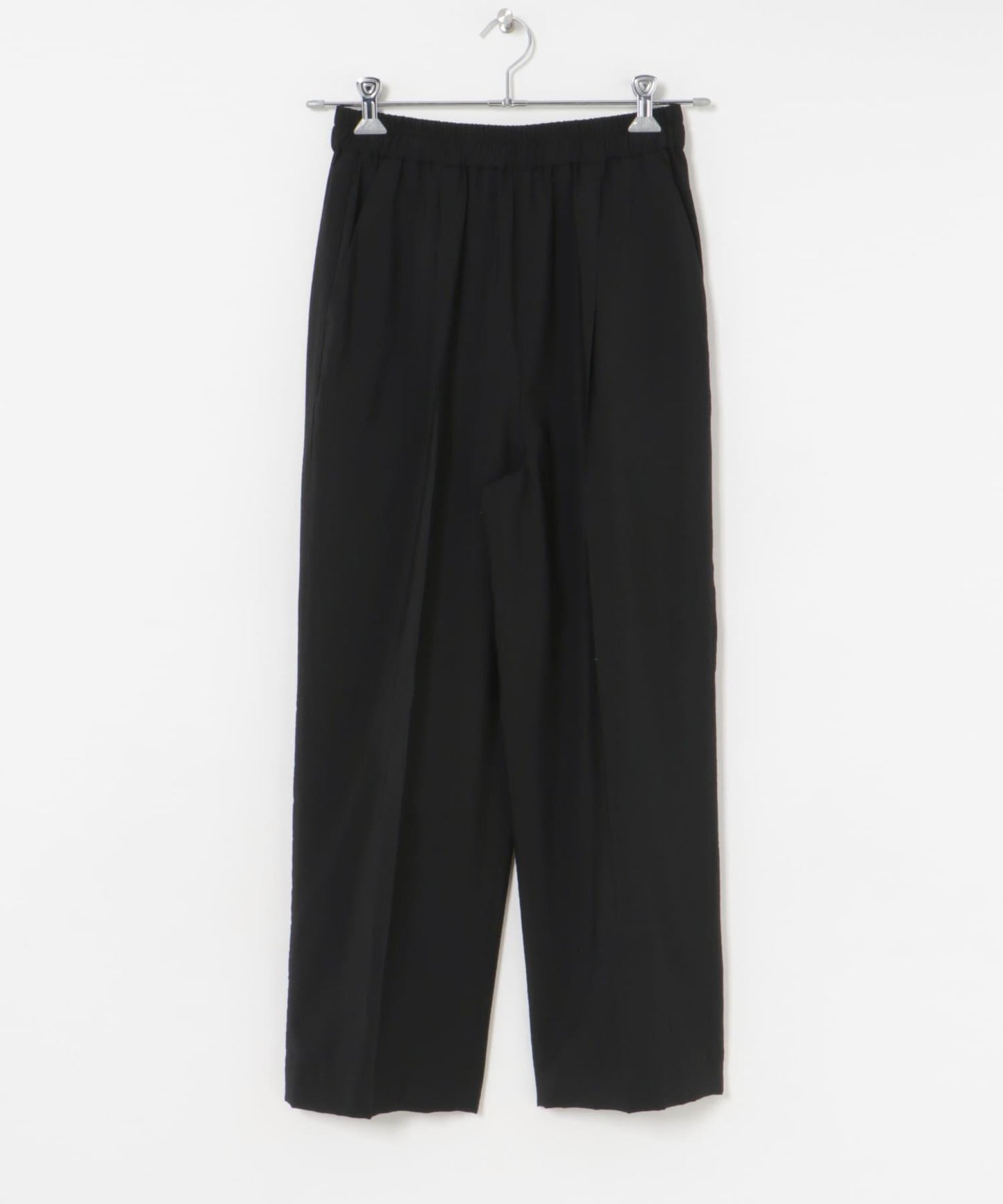 156928134