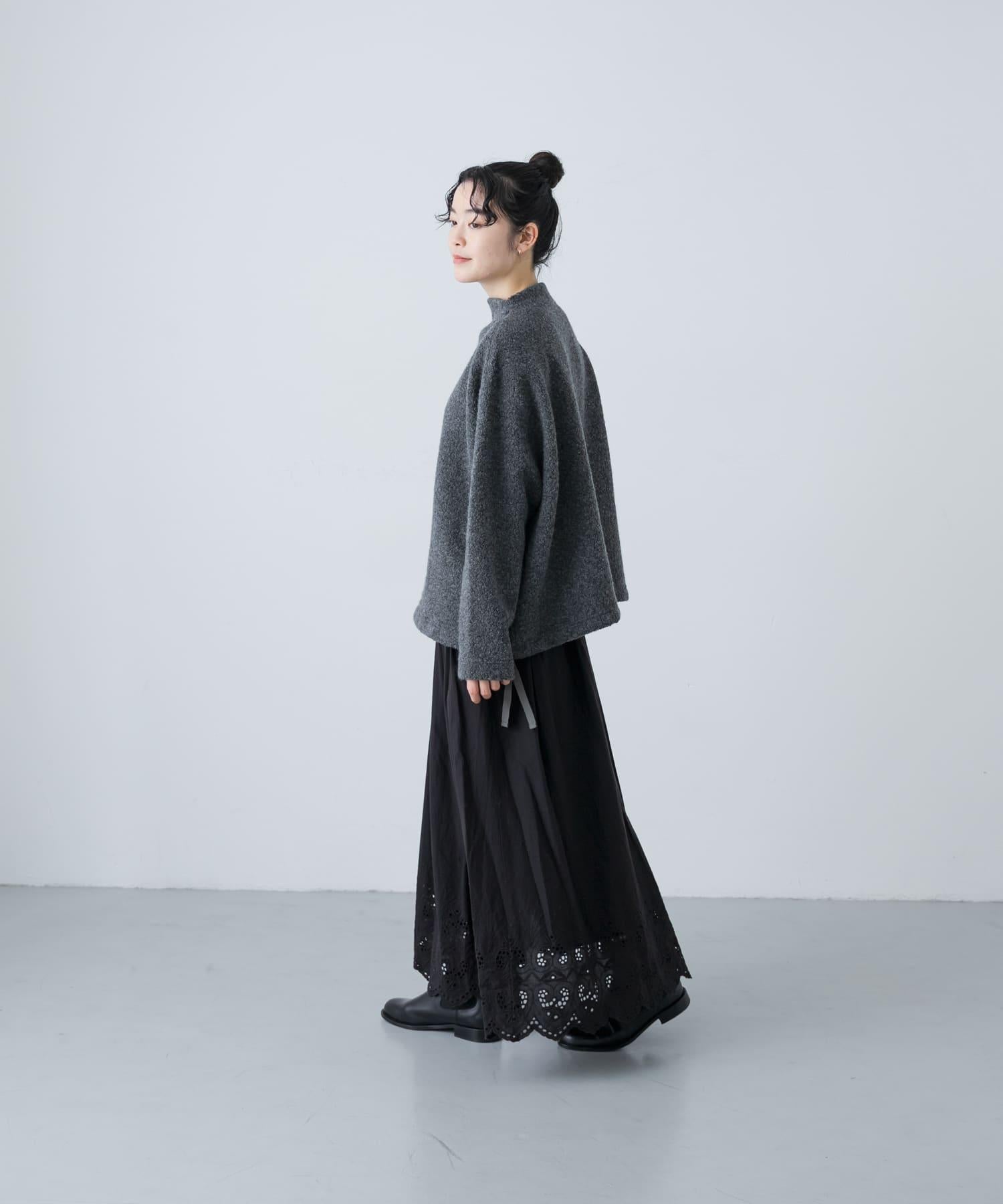 169641890