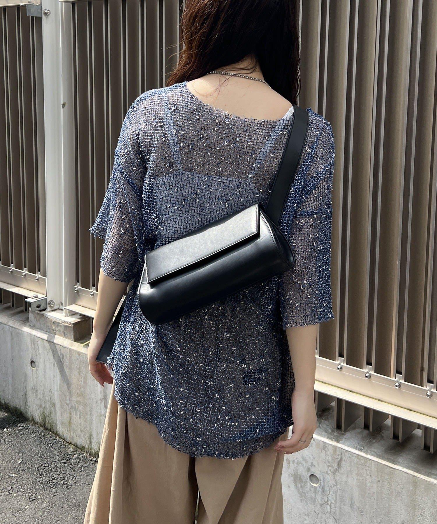 289733900