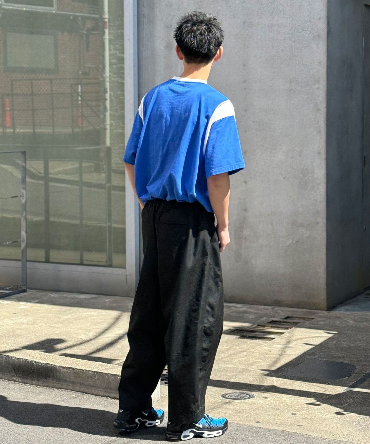 121663329