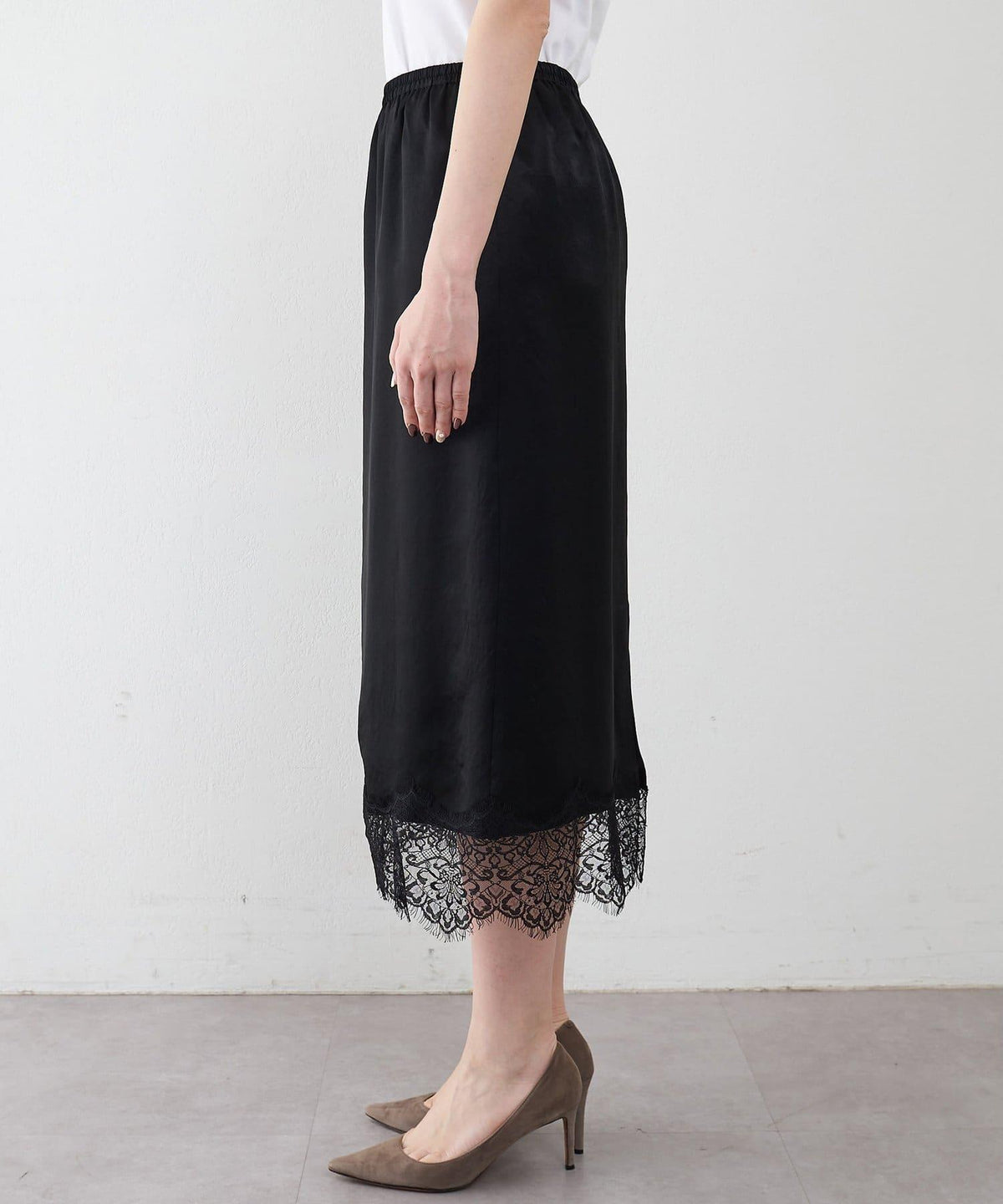 283119526