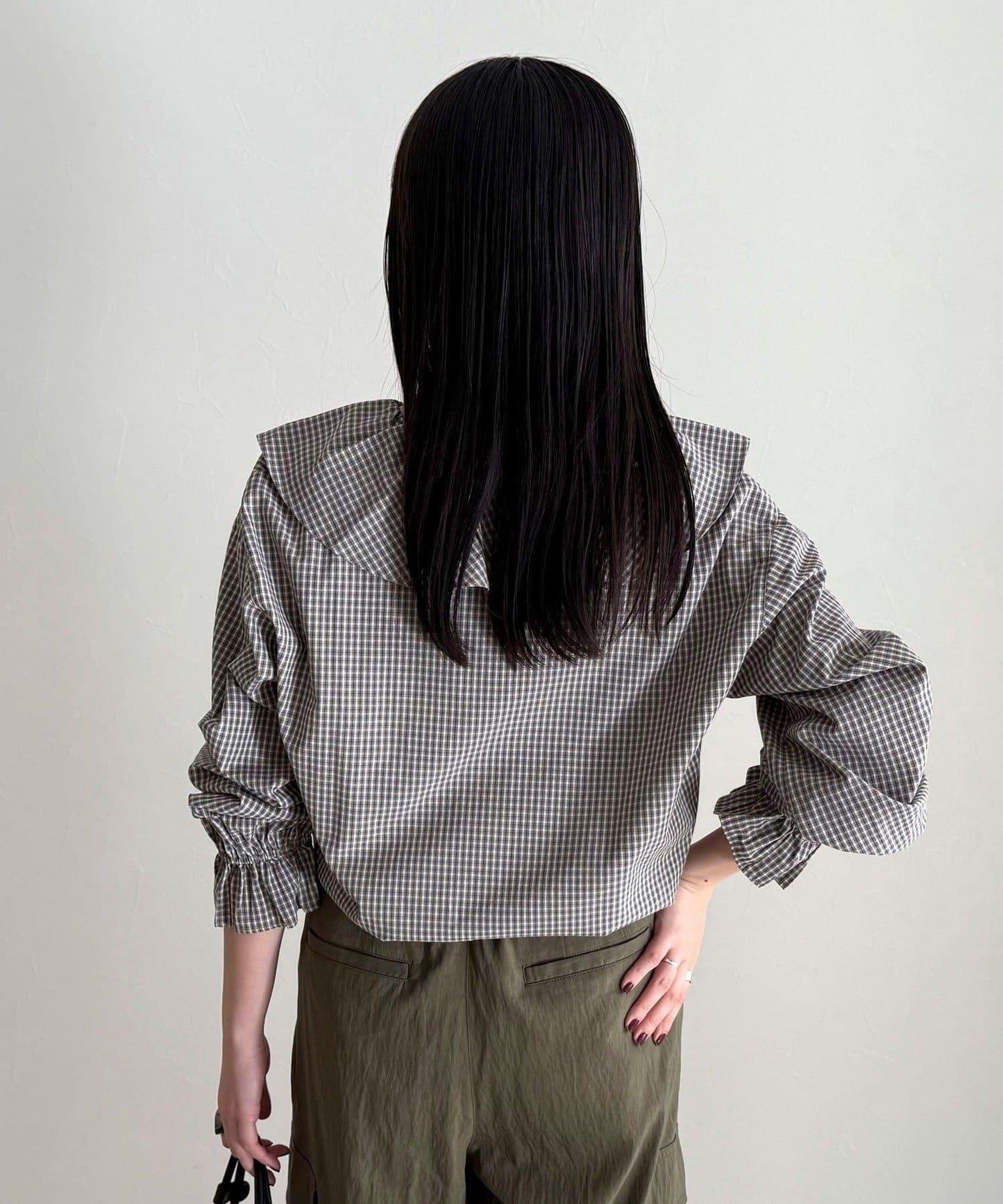 281757352