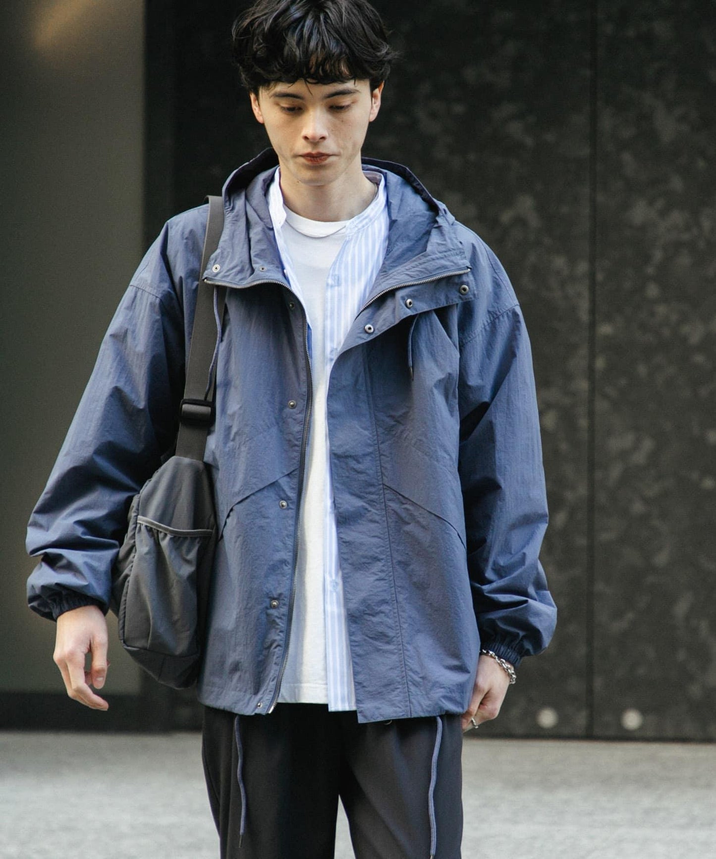 166167865