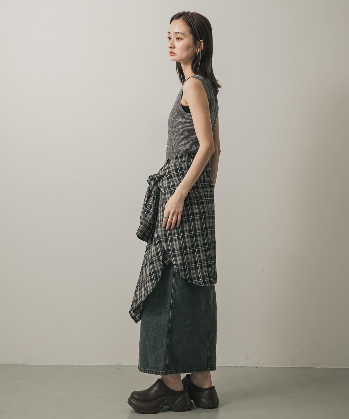 163030358