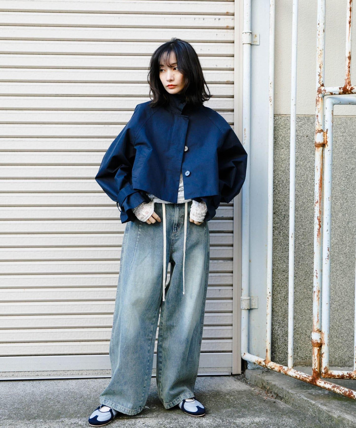 166012242