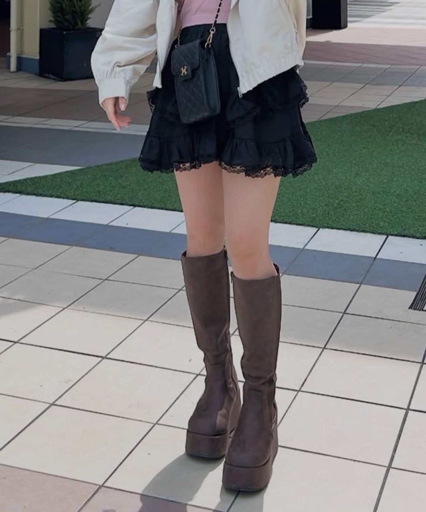 157075705