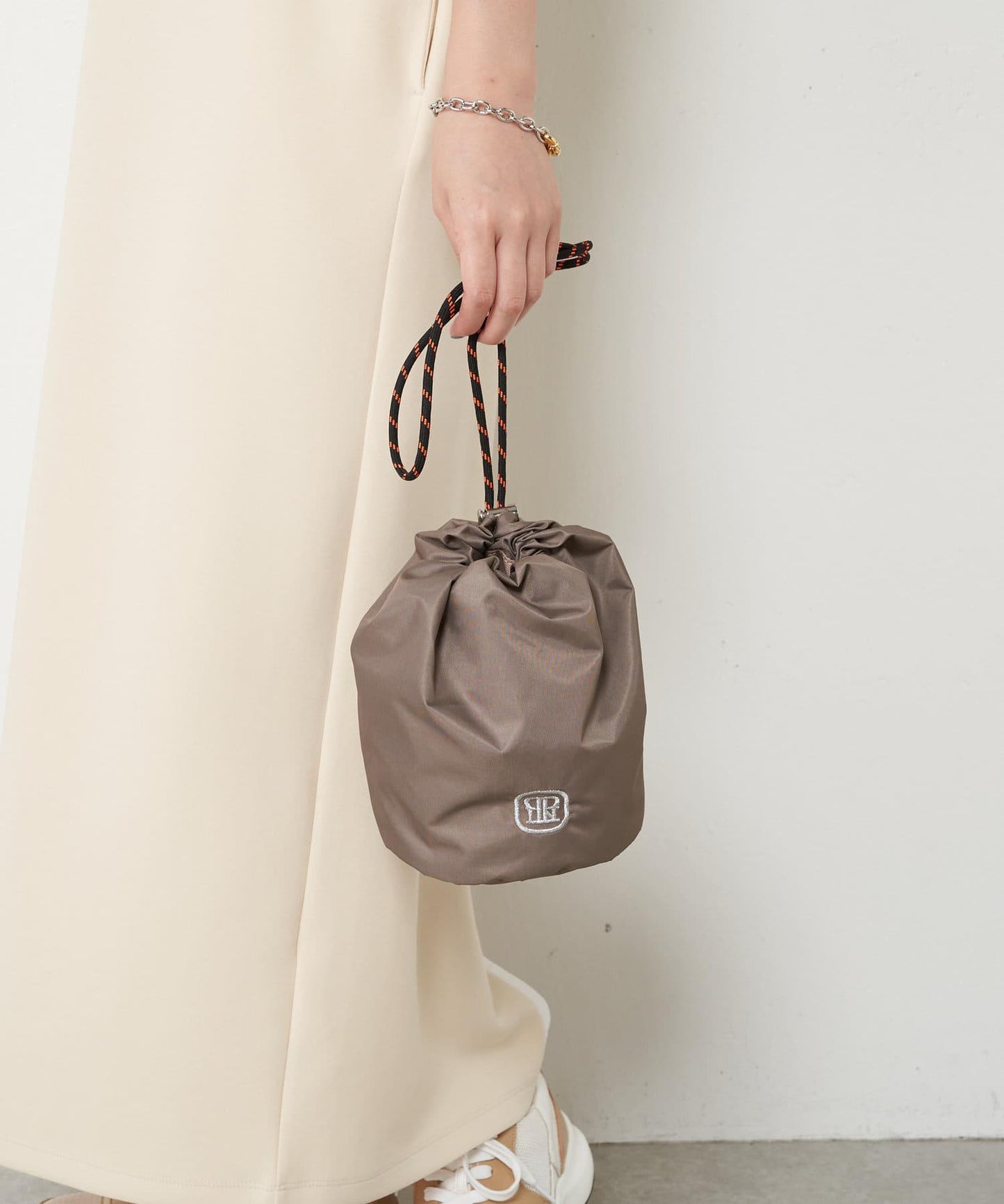 138527160