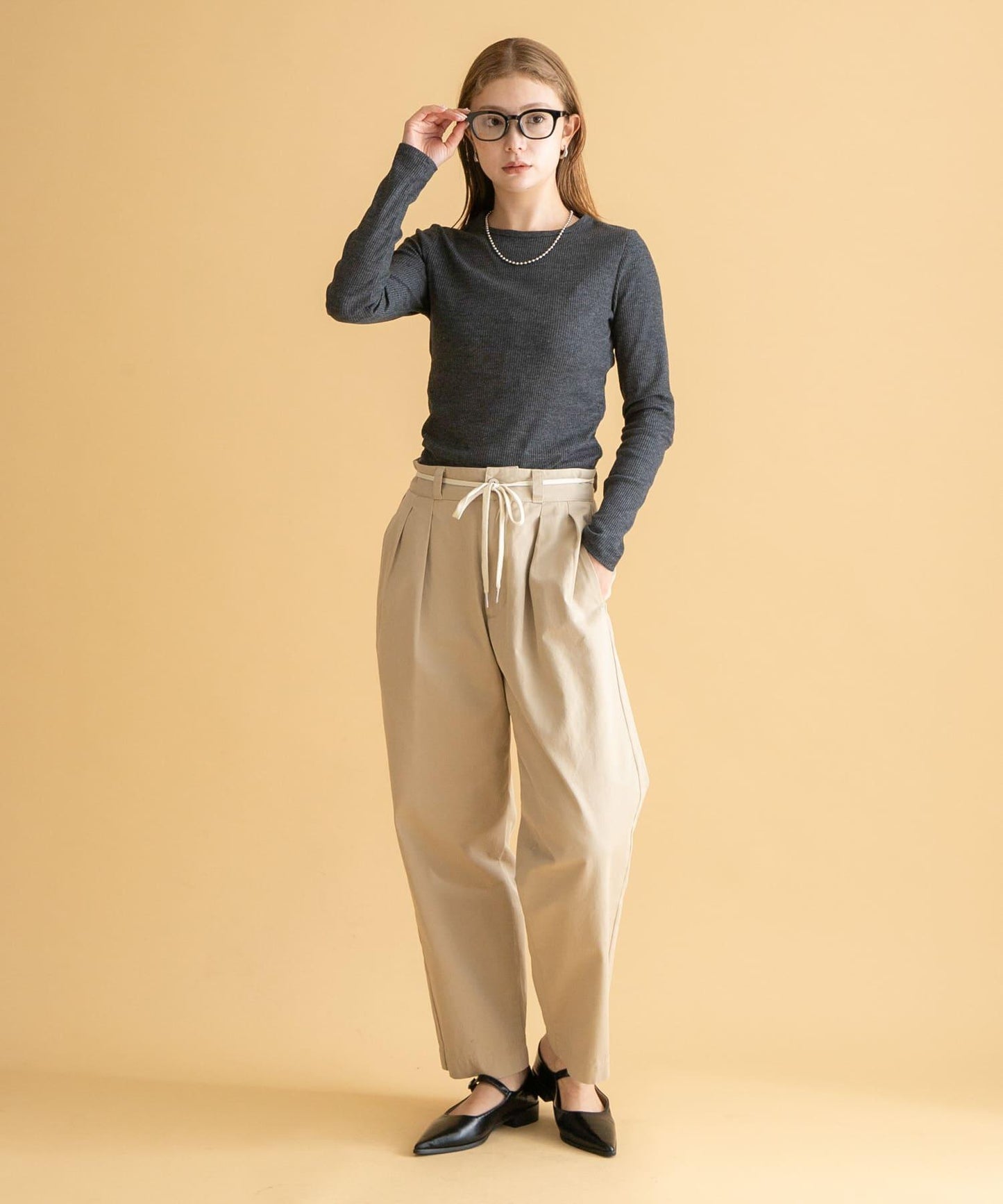 165829307