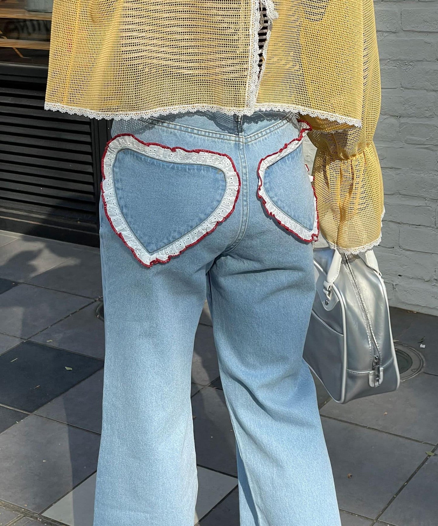 248133885