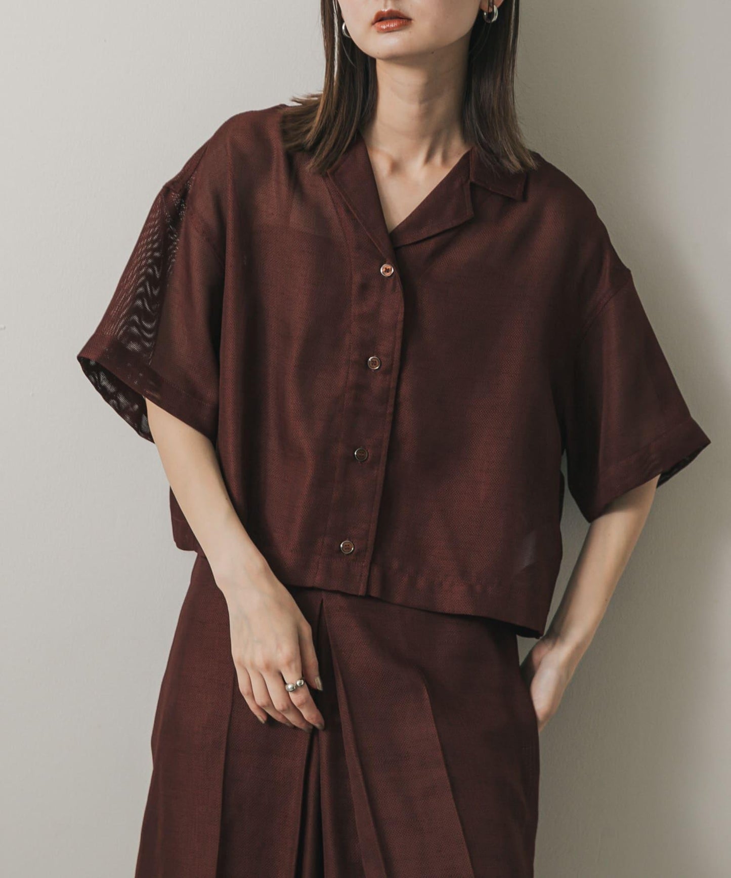 162444740