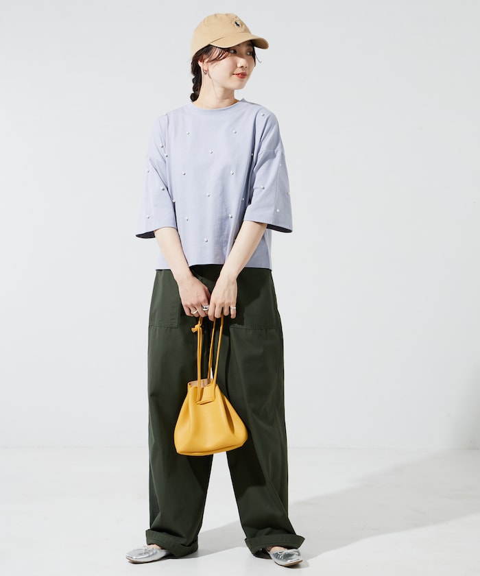 121632819