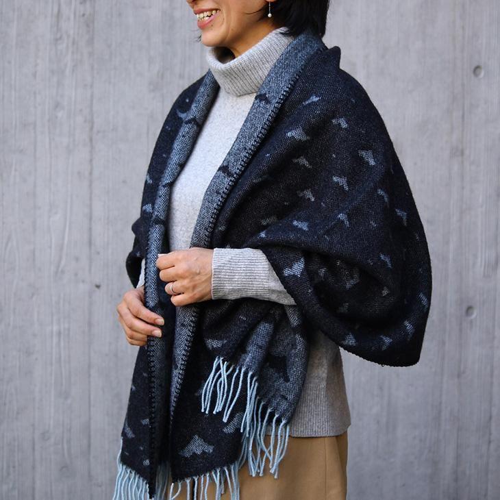 166360512