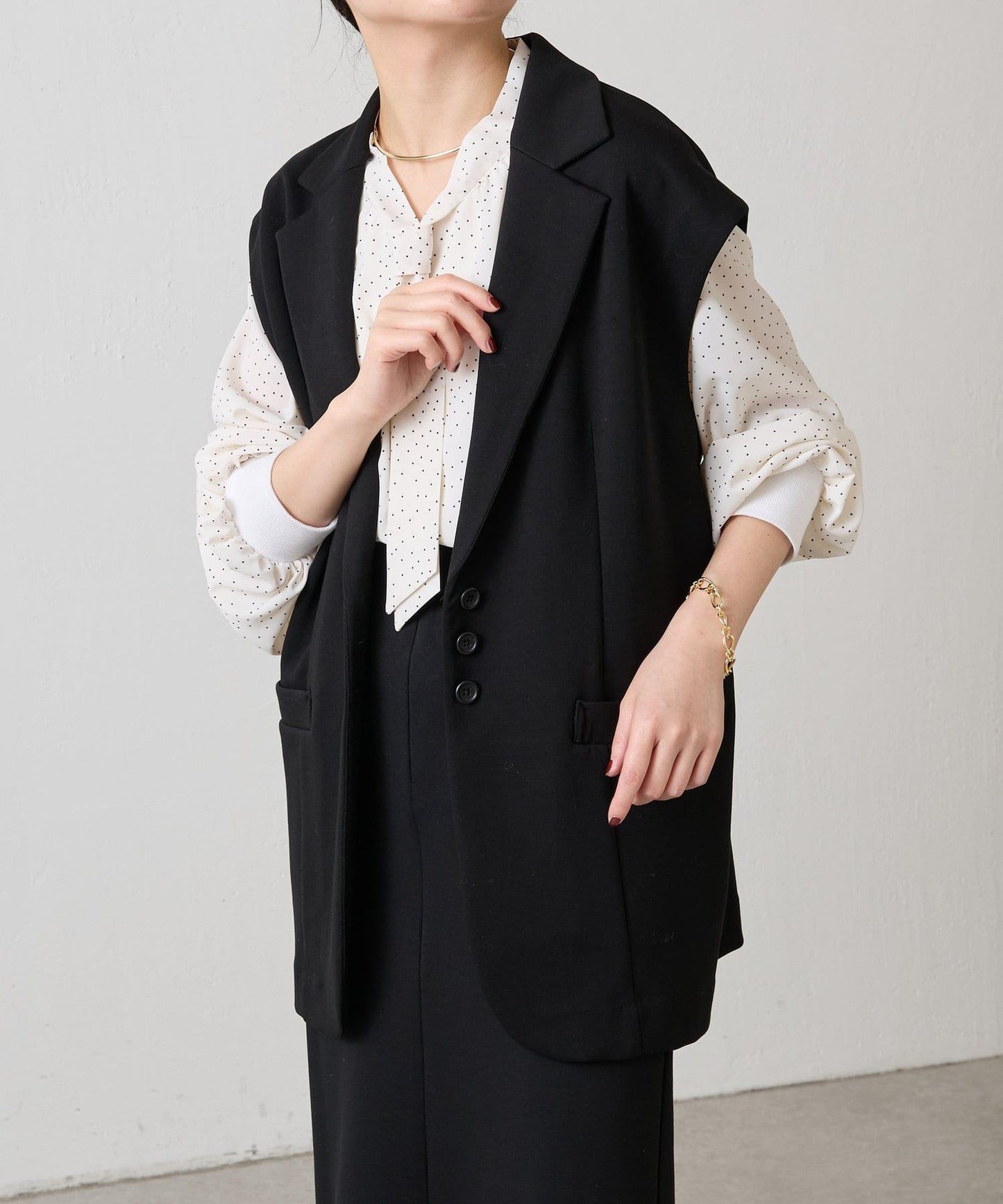 148975971