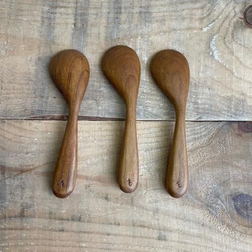 153105238