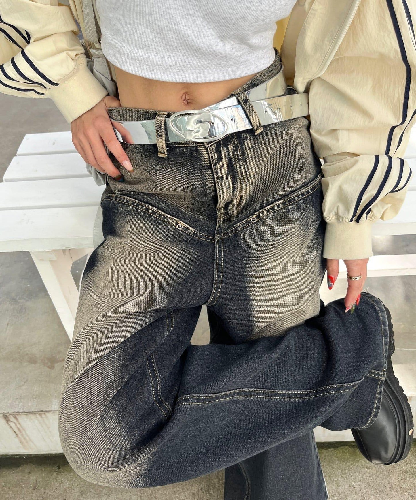 169046797