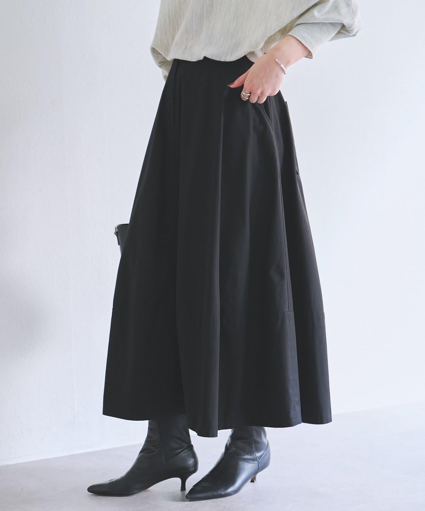 172075689