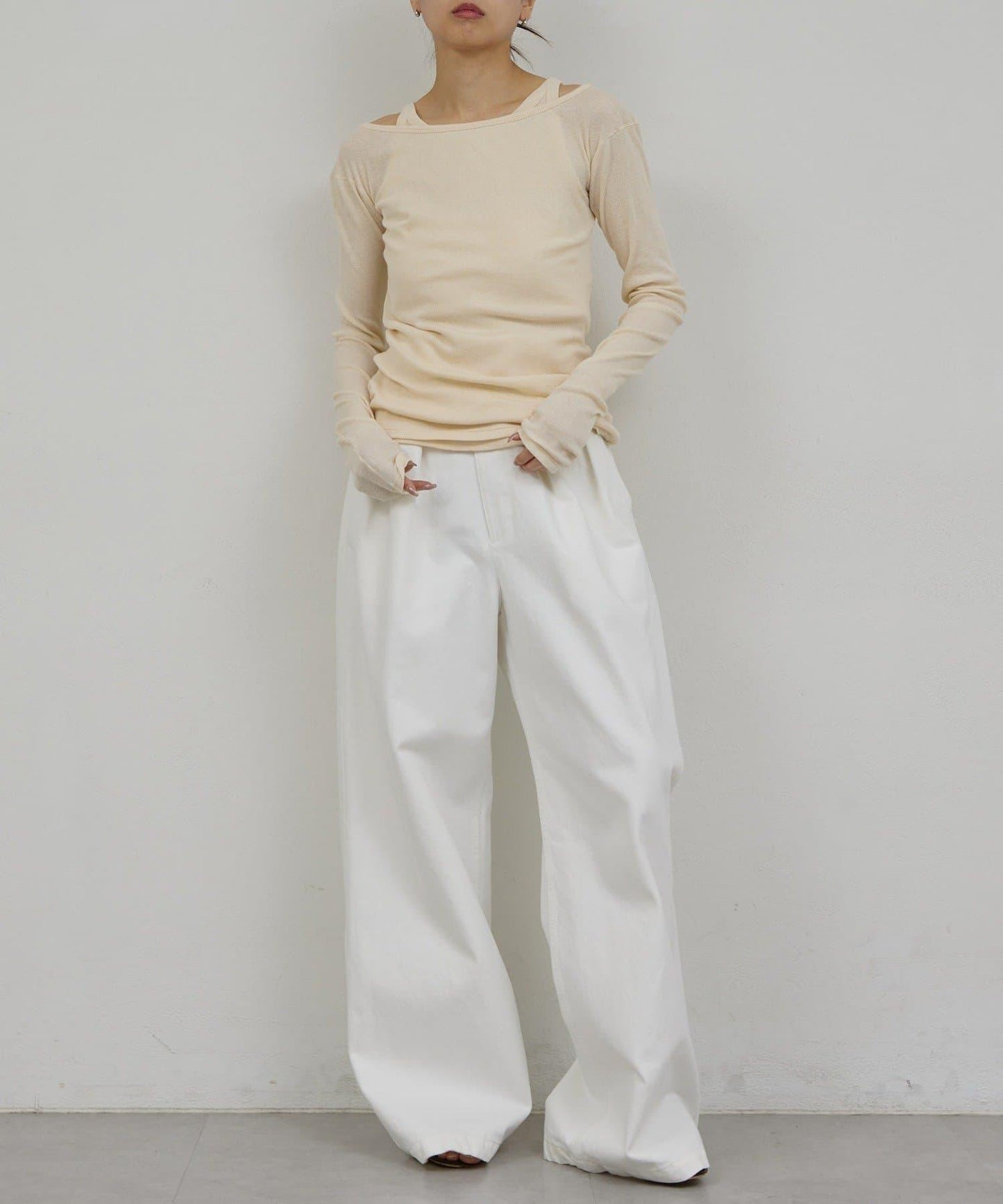 281098558