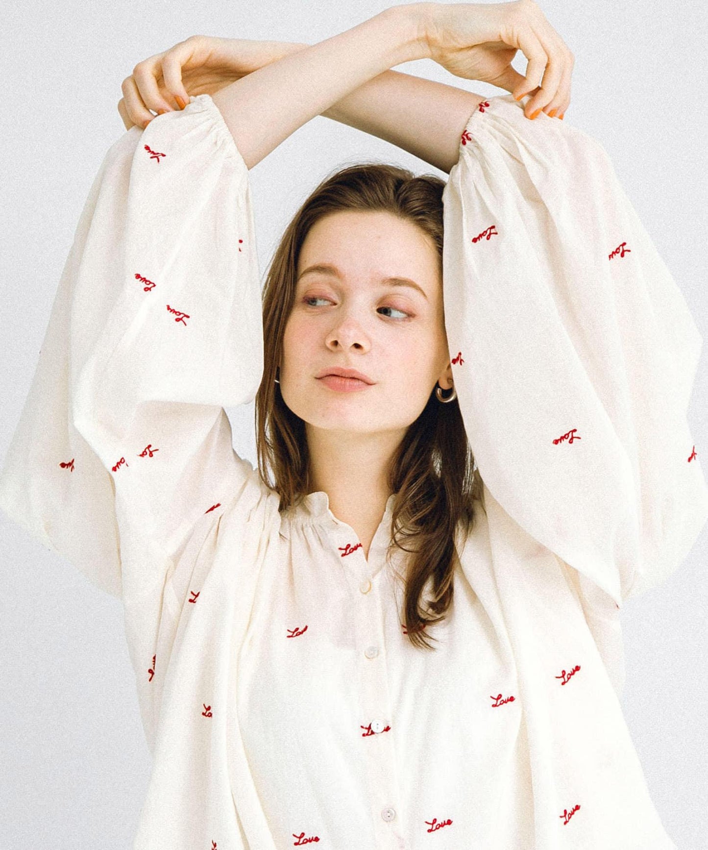 165830001