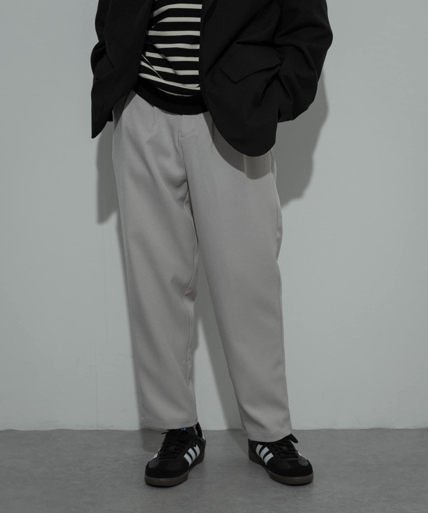 166052031