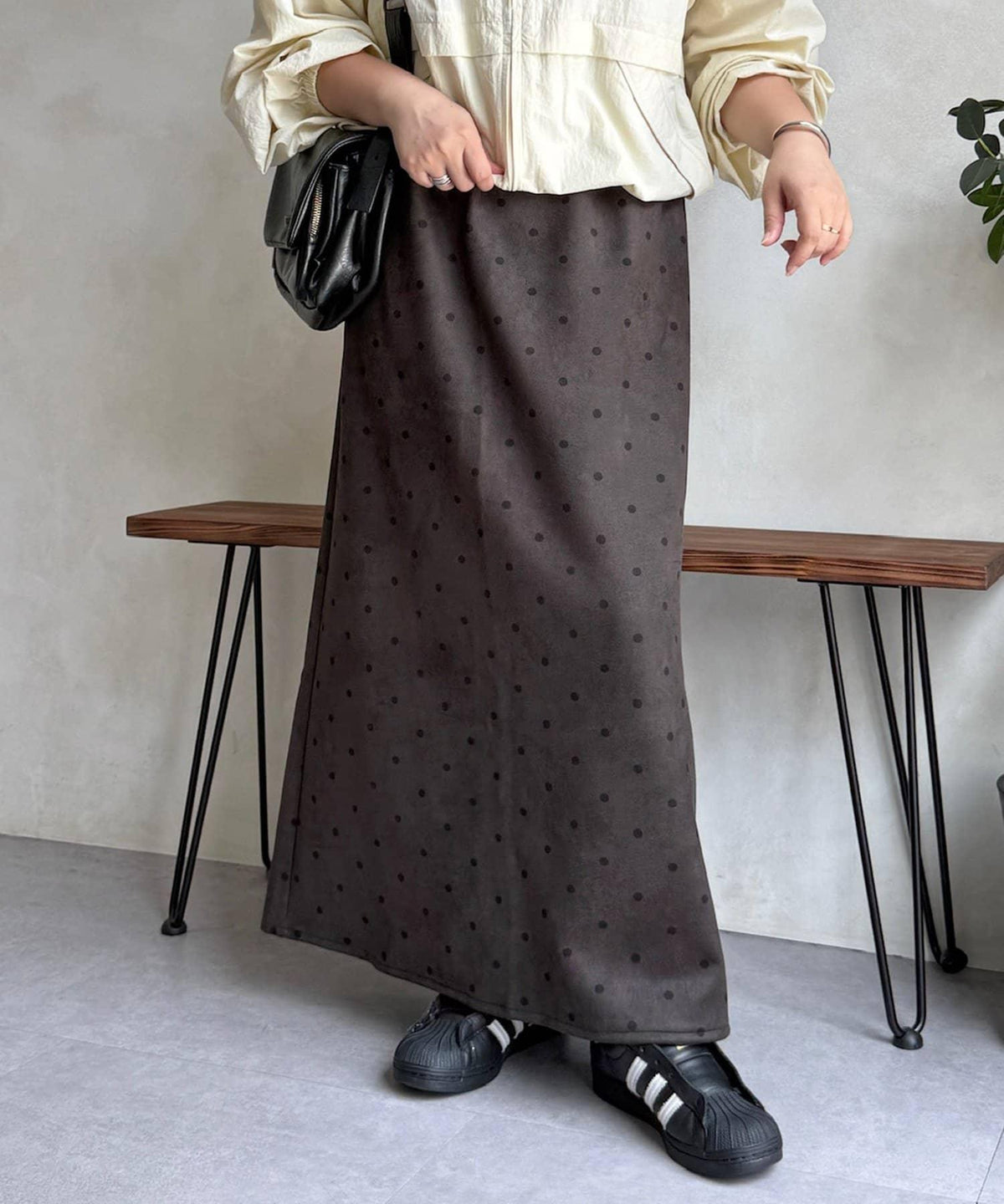 173615926