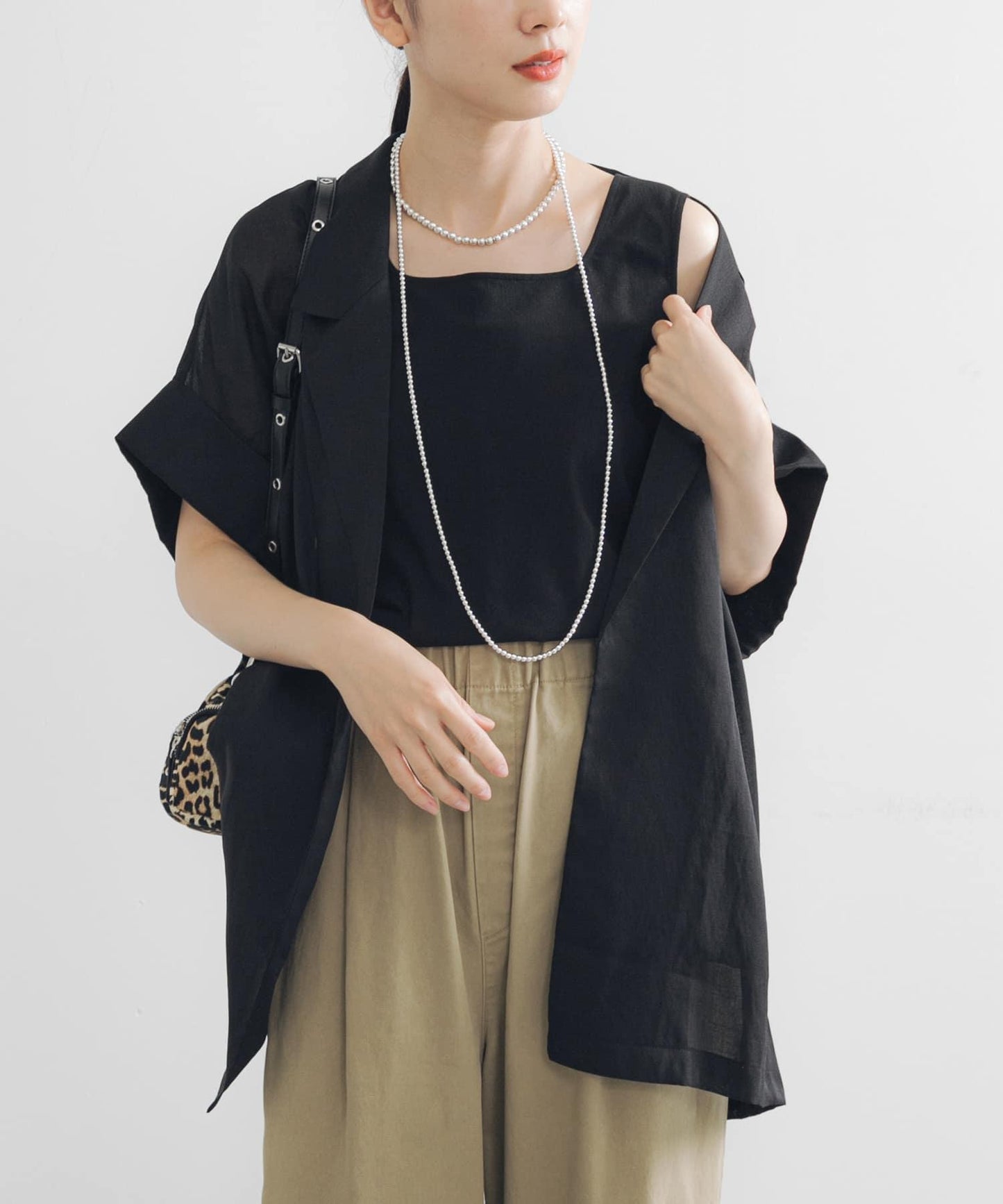 163984408