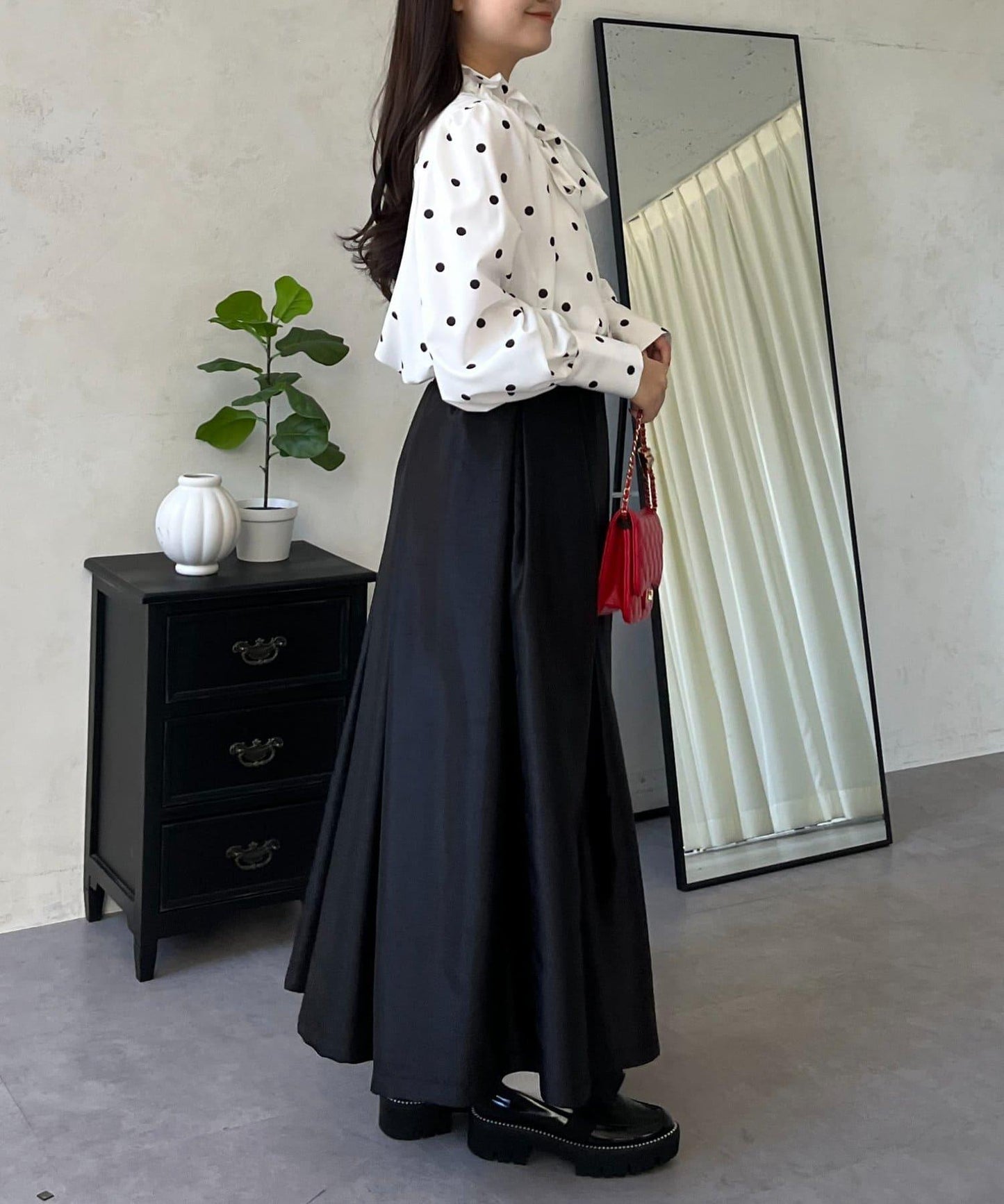 283487736