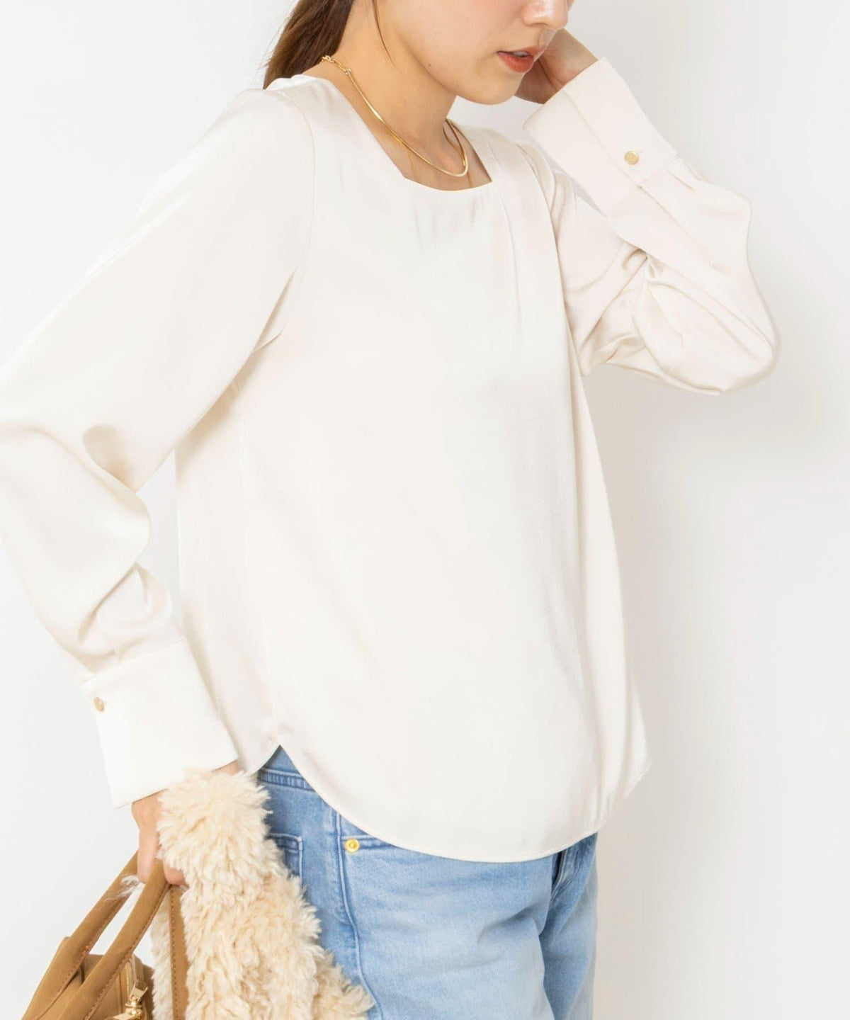172107900