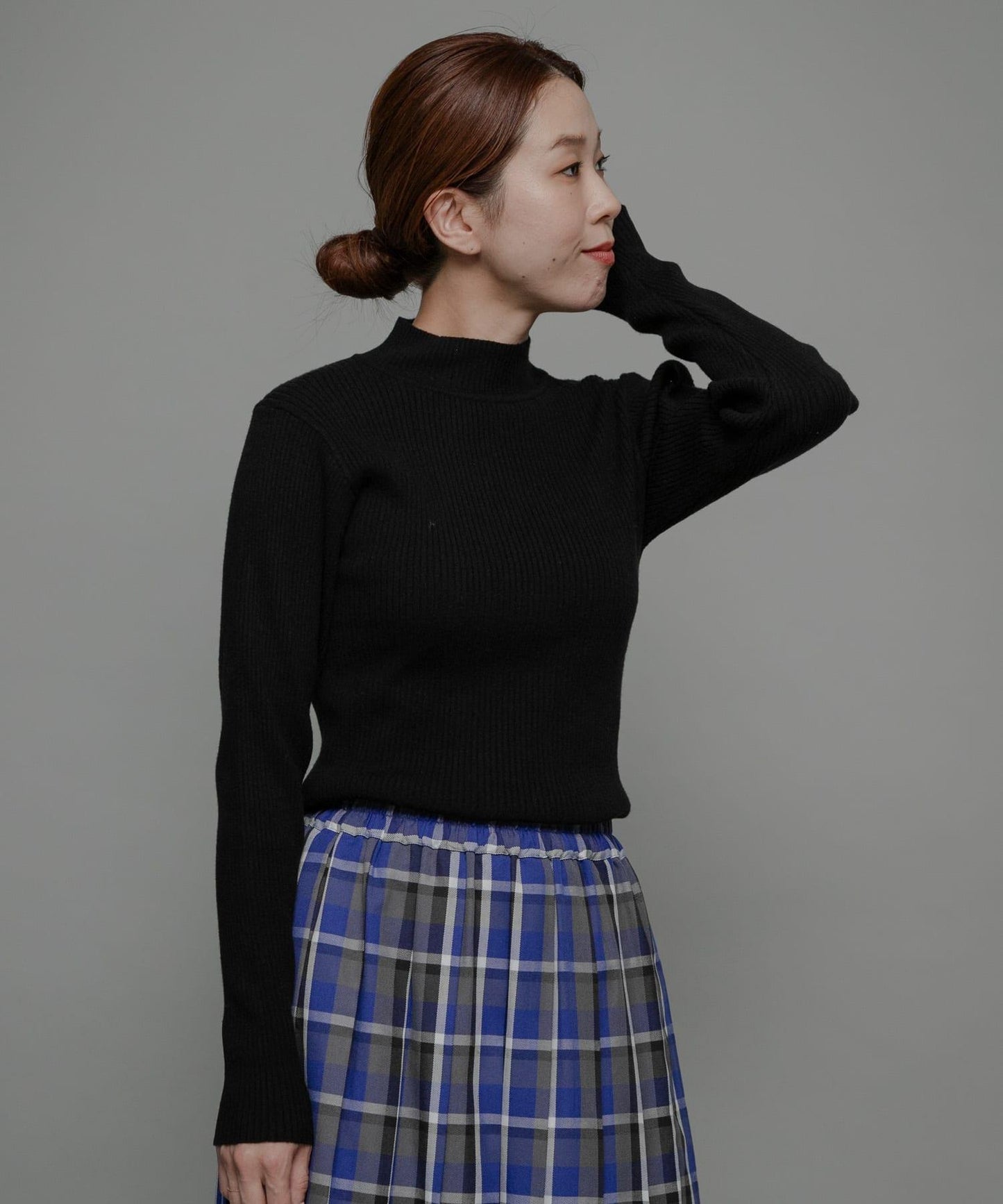 165808124