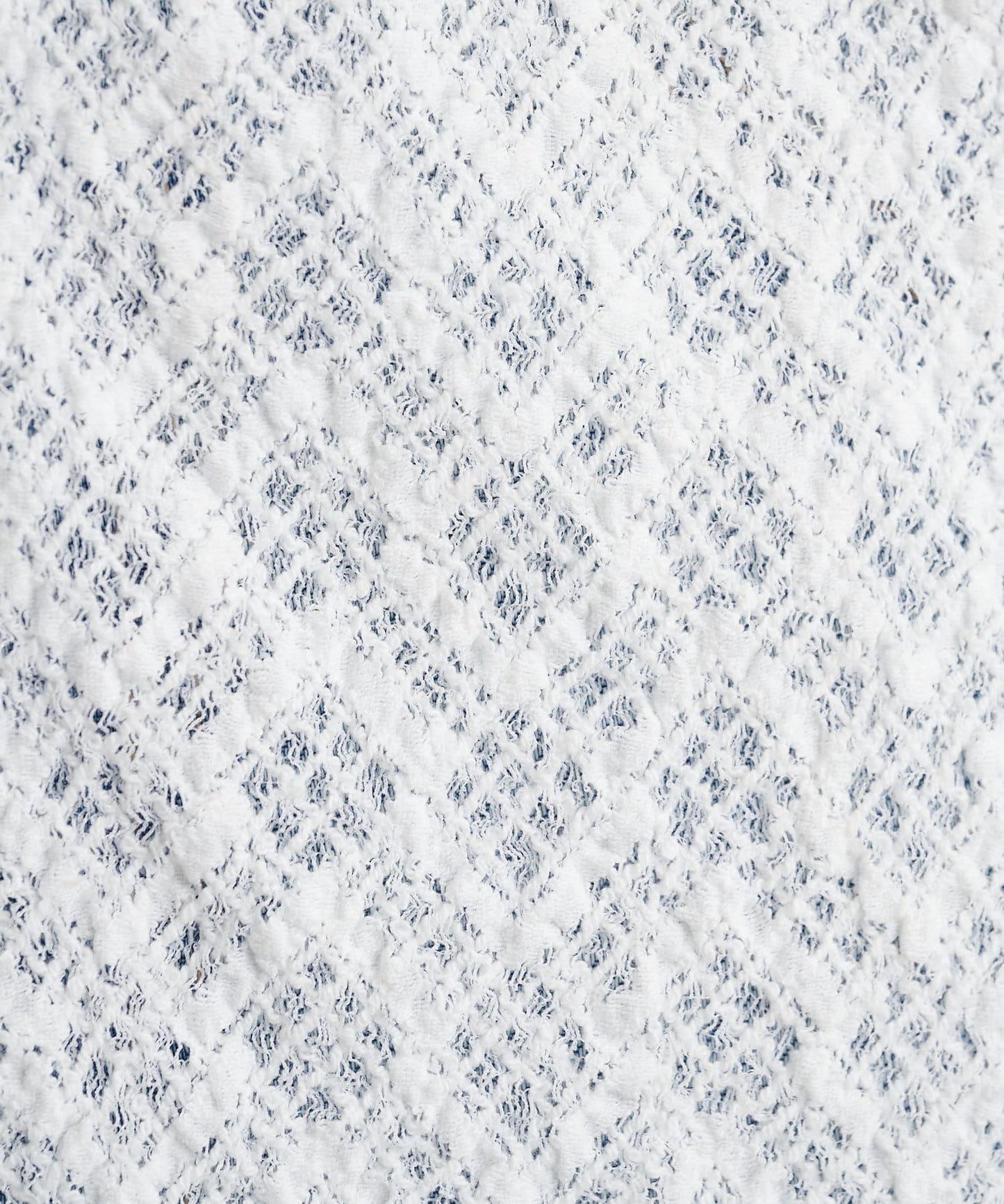 169043831