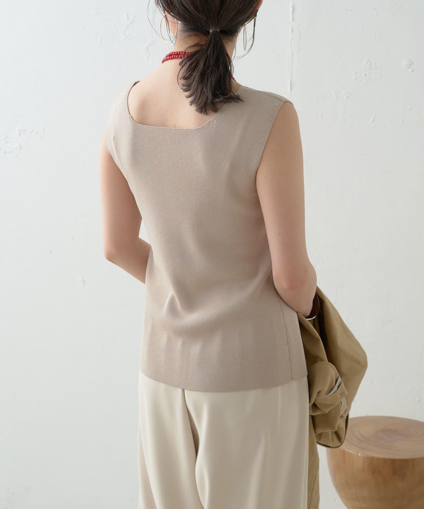 121641109